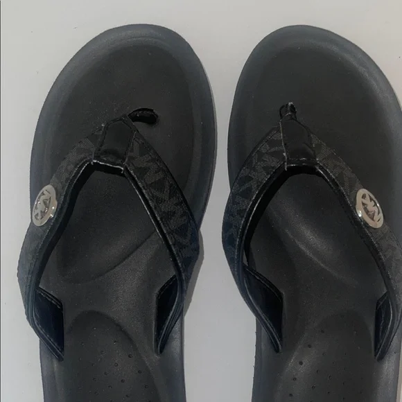 MICHAEL Michael Kors Black Sandals - Picture 2 of 12